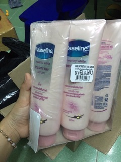 Sữa Dưỡng Thể Trắng Da Vaseline 4X