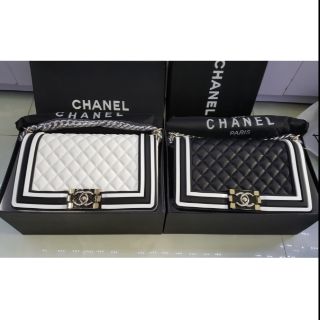 Túi chữ x boy viền kẻ đen trắng size 25 fullbox