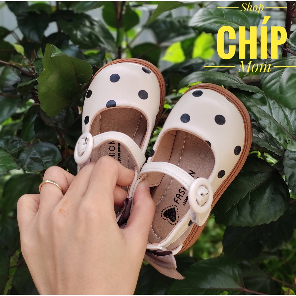 Giày búp bê bé gái sandal bít mũi cho bé da PU mềm chấm bi êm chân nơ lụa xinh xắn QCCC full hộp D11