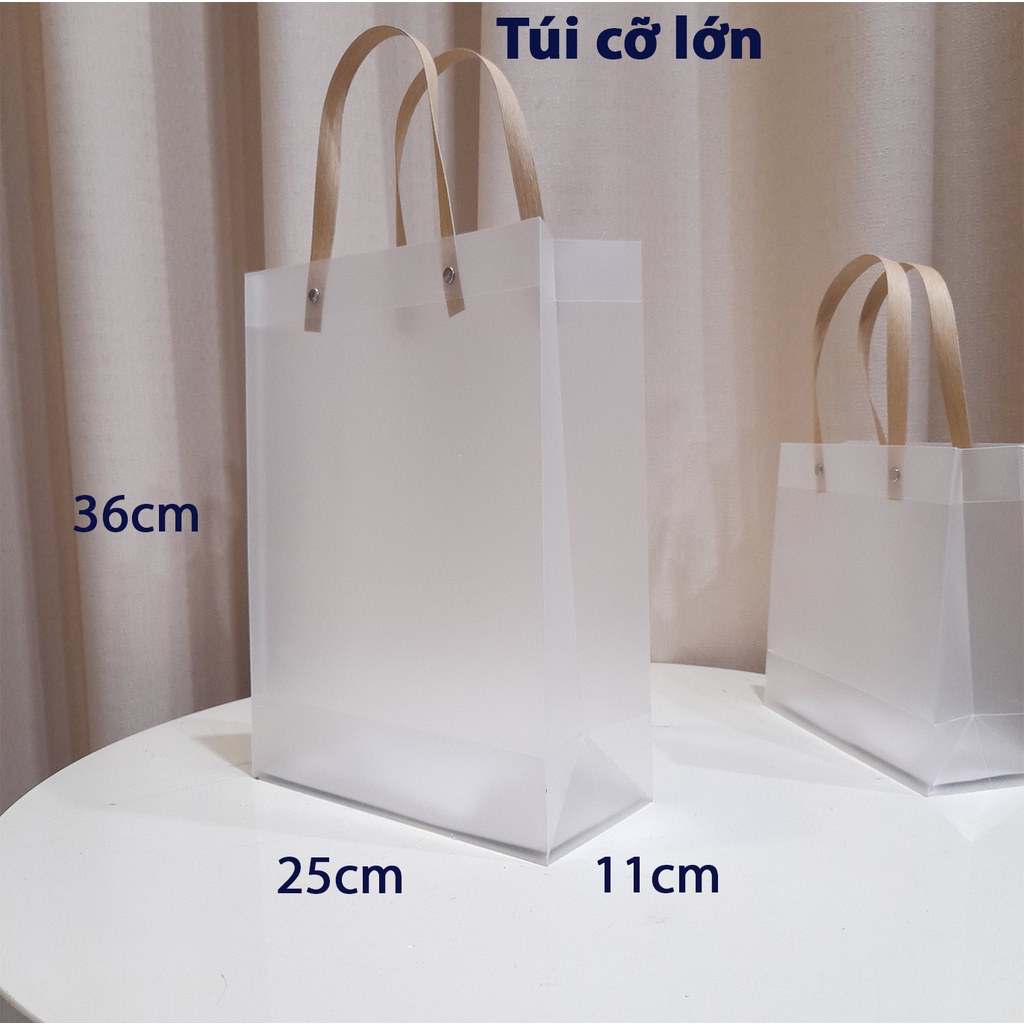 Túi đựng quà trong suốt loại nhám chất liệu nhựa mềm, túi quà tặng độc đáo
