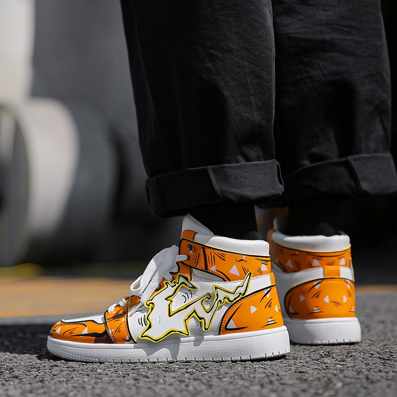 Giày thể thao cổ cao phối họa tiết hoạt hình độc đáo | BigBuy360 - bigbuy360.vn