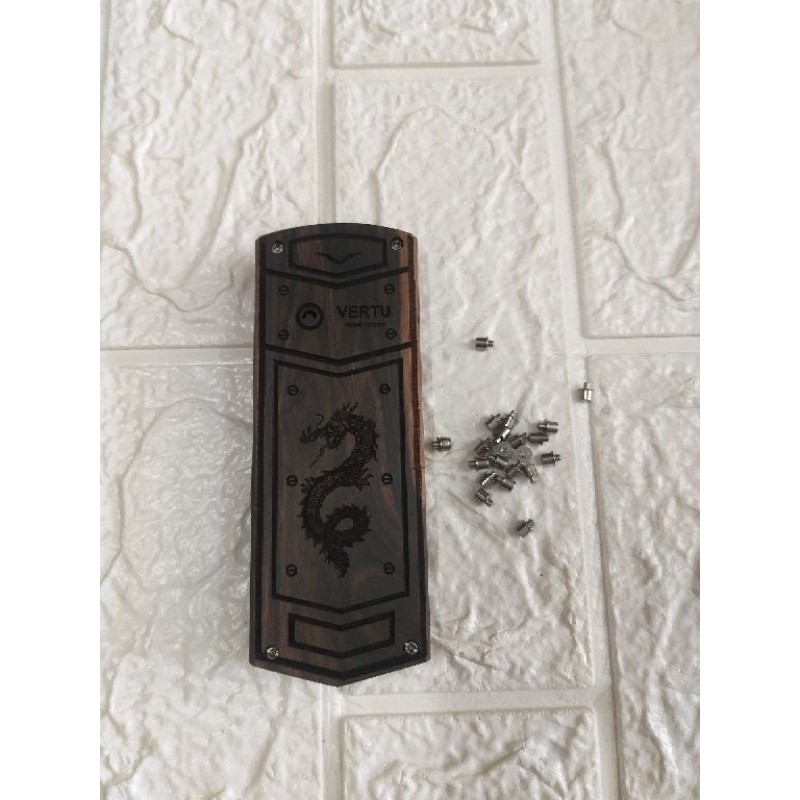 Vỏ gỗ cho điện thoại 1202 mẫu con rồng