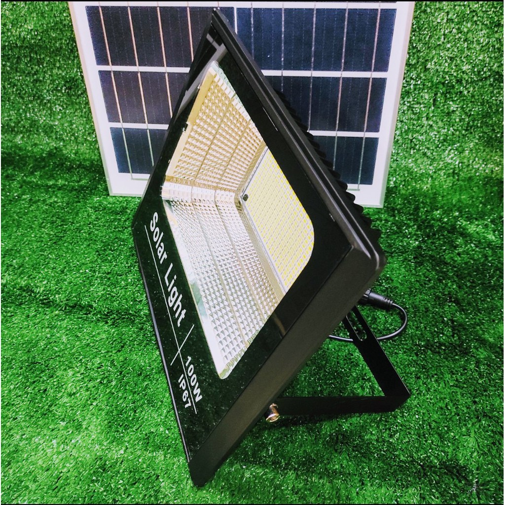 Đèn Led Pha Năng Lượng Mặt Trời 100W Vỏ Nhôm Chống Nước