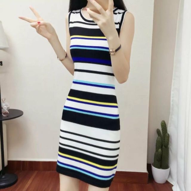 Đầm len body