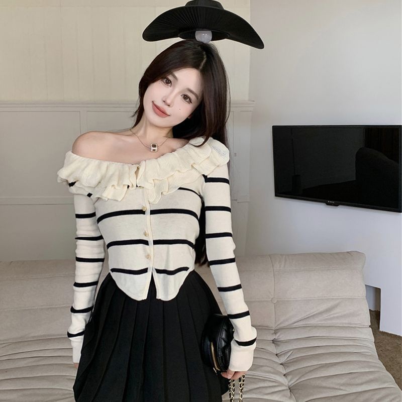 Áo cardigan COZOKC dệt kim tay dài dáng ngắn phối bèo thiết kế ôm sát