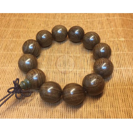 Vòng tay phong thủy gỗ đàn hương thật size 15mm