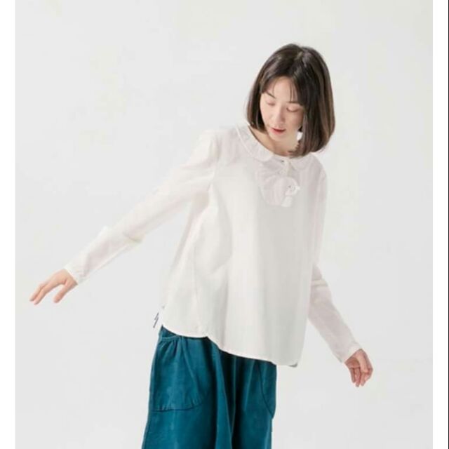Áo sơ mi À La Sha dễ thương, vải thô dày dặn, cổ sen đắp hình cách điệu chú chim nhỏ, Size S và M có trắng và tím than