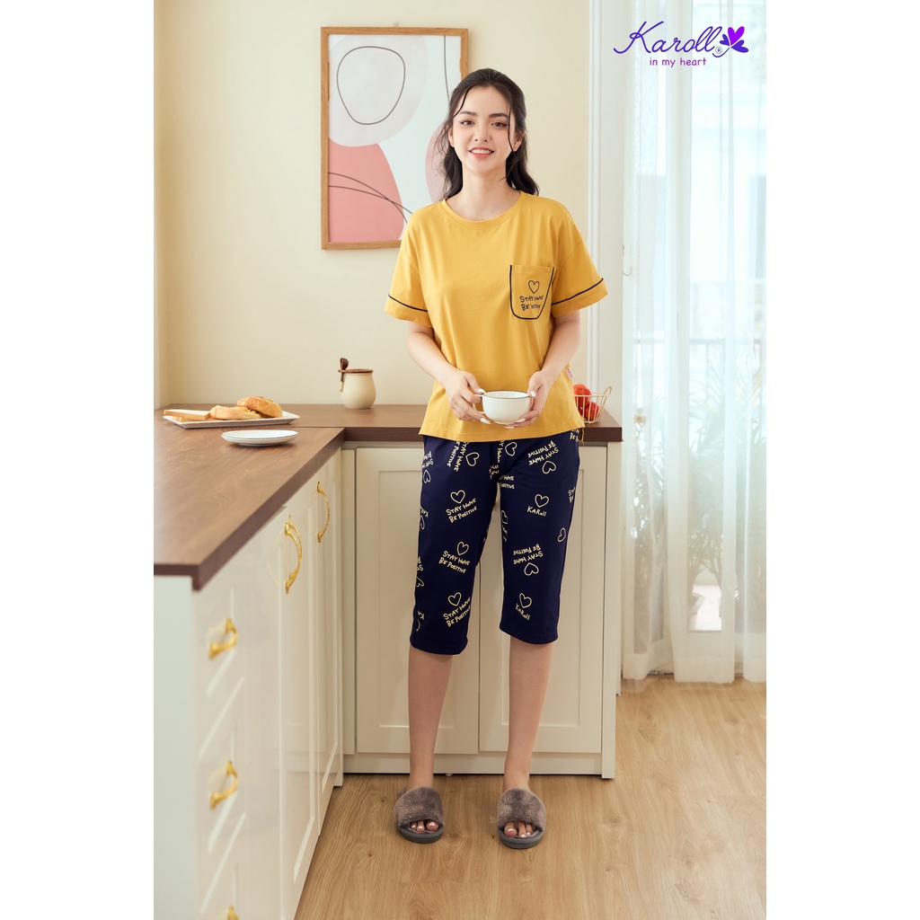 Đồ bộ mặc nhà nữ Karoll chất cotton quần ngố áo tay cộc phong cách trẻ trunng NH22.052