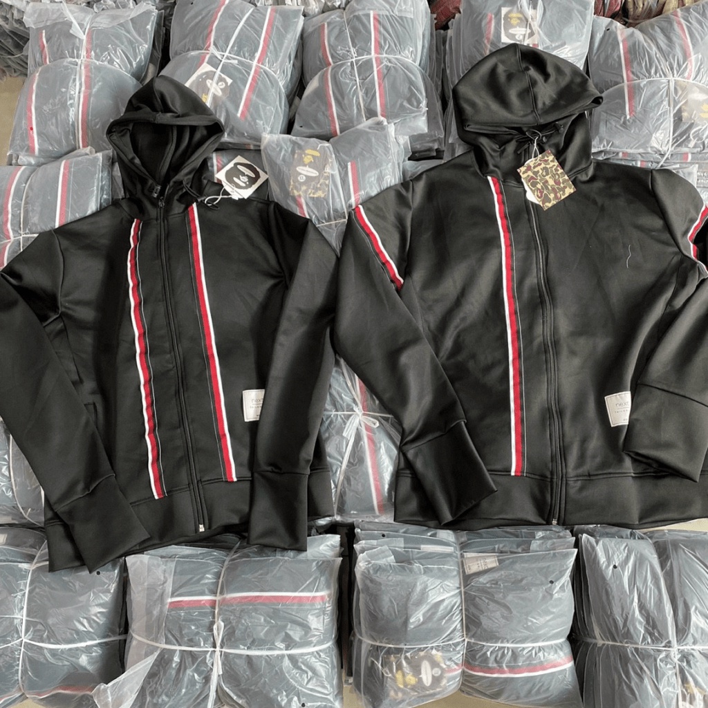 Áo Khoác Nam Chống Nắng Có Nón Khóa Kéo Cao Phối Sọc Đỏ, Chất Poly 2 Da Mặc Thoáng Mát [NEW UNISEX]