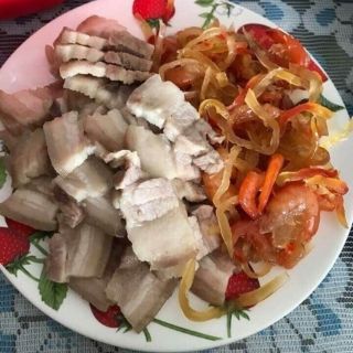 Mắm tôm đất nhà làm 100k/500g