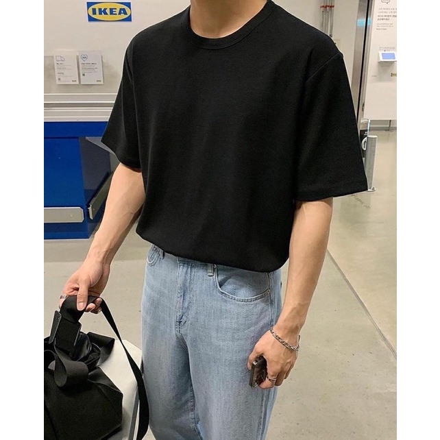 - Áo thun Đen Trắng