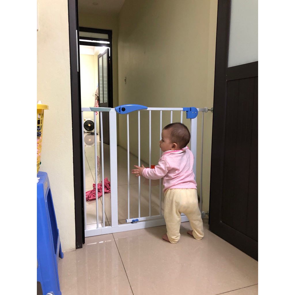 [Mã Skama9 giảm 8%] Thanh chắn cửa, chắn cầu thang sơn tĩnh điện an toàn cho bé kích thước từ 74 - 130cm