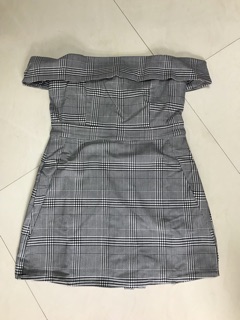 Váy kẻ caro