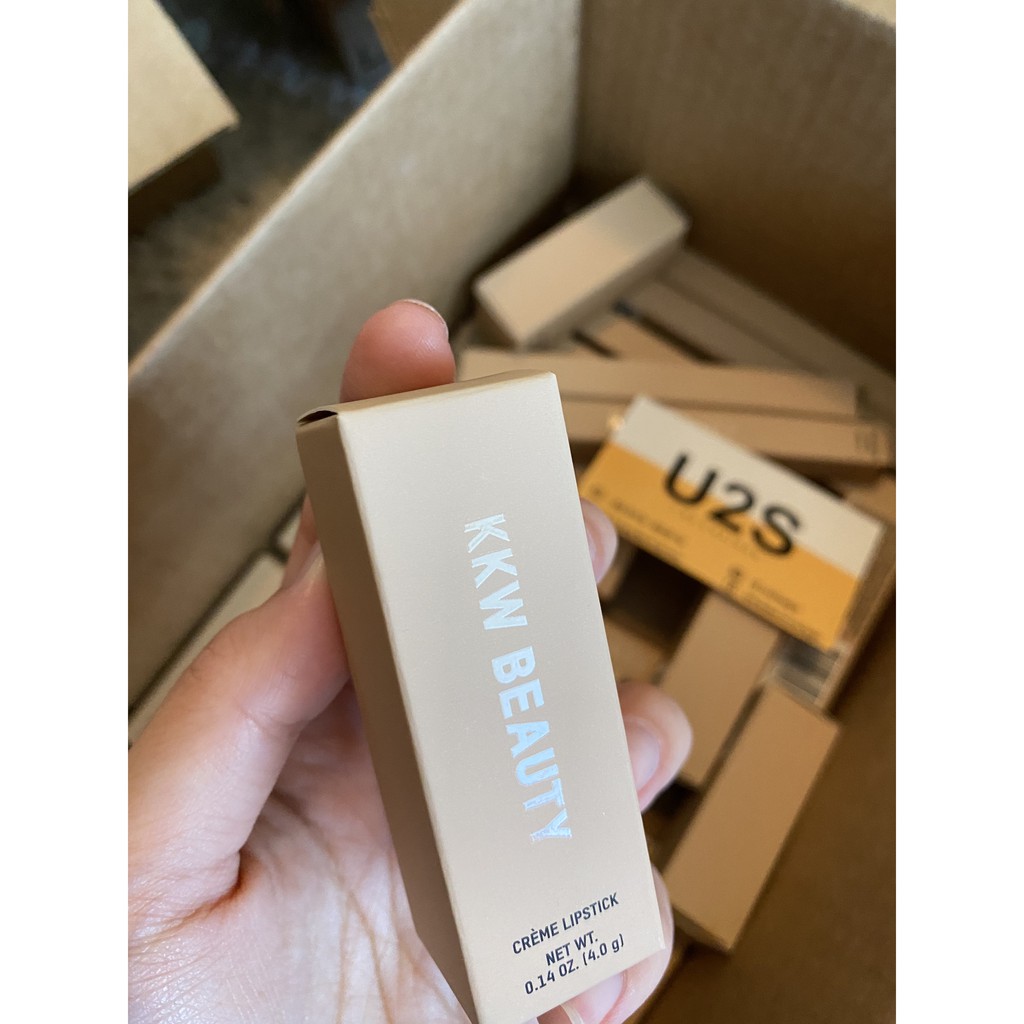 Son thỏi dạng cream màu nude từ KKW Beauty