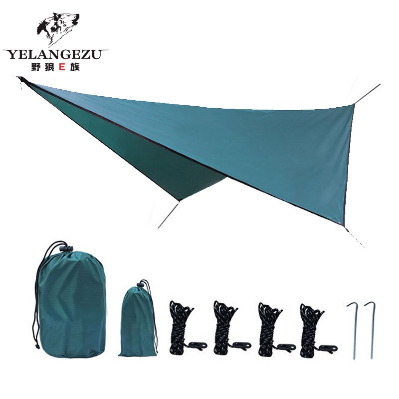 Tấm tăng/tarp lều tráng bạc chống UV kèm cọc chống, dễ dàng tùy biến với nhiều kiểu setup tiện cho chuyến đi dã ngoại