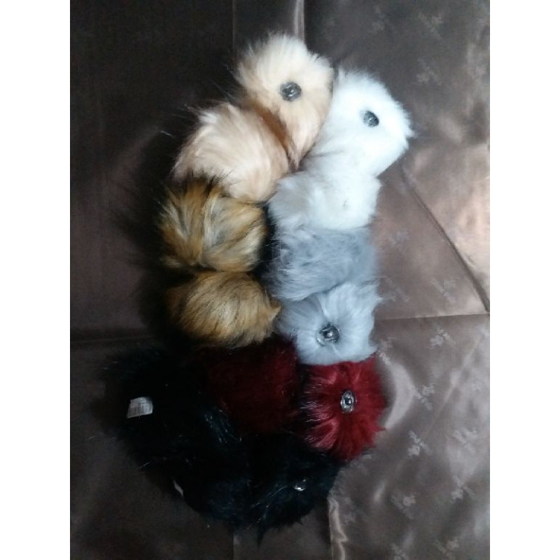 Quả bông / quả pom / quả lông gắn mũ len.khách vui lòng ib chọn màu ạ.