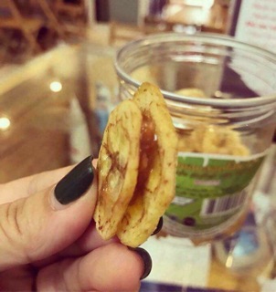 Bánh chuối kẹp me thái lan