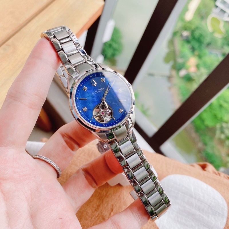 Đồng Hồ Nữ Mầu Xanh Nước Biển Bulova