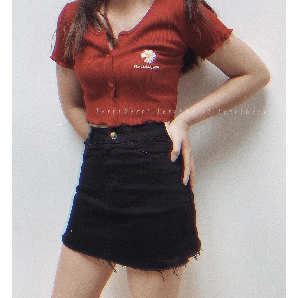 ÁO CROPTOP THÊU HOA CÚC VIỀN GẤU LEN TĂM CÚC CÀI PEACEMINUSONE ULZZANG