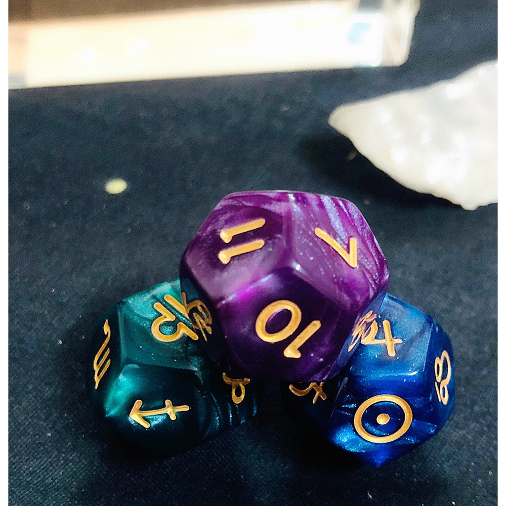 Set 3 viên xúc xắc nhựa tarot và chiêm tinh
