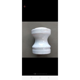 Sứ cách điện nhỏ .