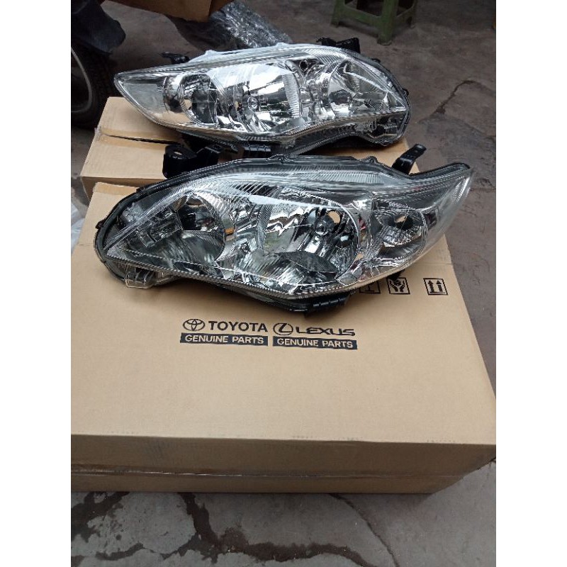 đèn pha Altis 1.8 2013