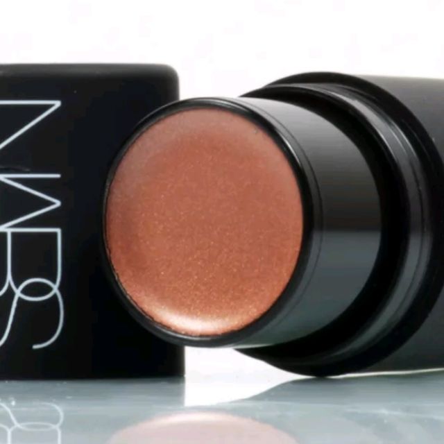 phấn tạo khối dạng thỏi nhũ Nars 4gr