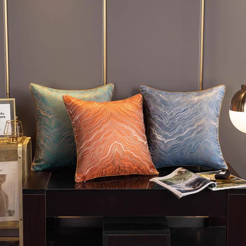 Gối tựa lưng sofa  chất liệu vải gấm mềm mại phong cách hiện đại