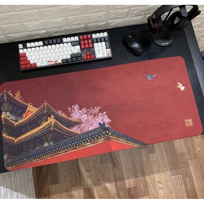 Miếng Lót Chuột Tranh Cổ Tử Cấm Thành Chống Nước Size To 90*40cm