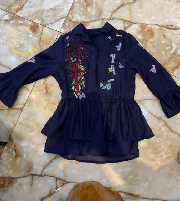 Áo voan tơ thêu hoa dáng sơ mi vest siêu đẹp | BigBuy360 - bigbuy360.vn