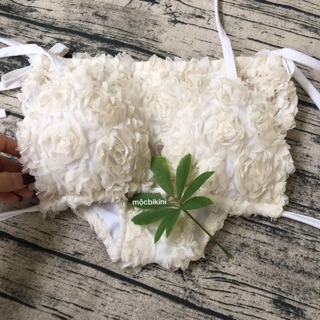 Bikini tam giác hoa nổi
