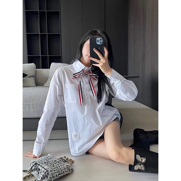 Sơ mi trắng thom