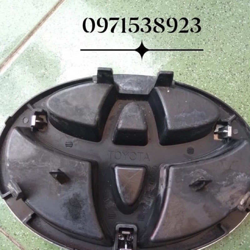 Logo trước TOYOTA VIOS 2014-2018 lắp đầu xe 75301-0d060
