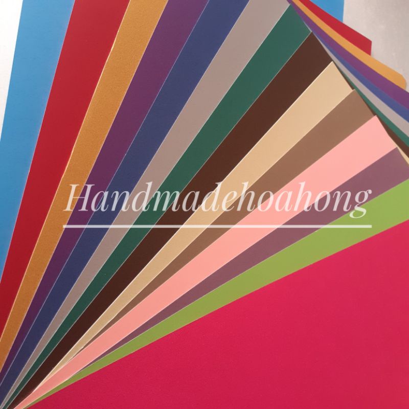 10 tờ giấy ánh kim = 10 màu có mùi thơm, 210gsm ( = giấy màu nhũ ) -Thích hợp làm THIỆP & các sản phẩm handmade
