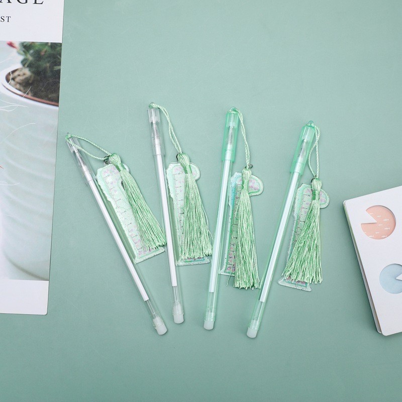 Bút bi nước móc thước kẻ