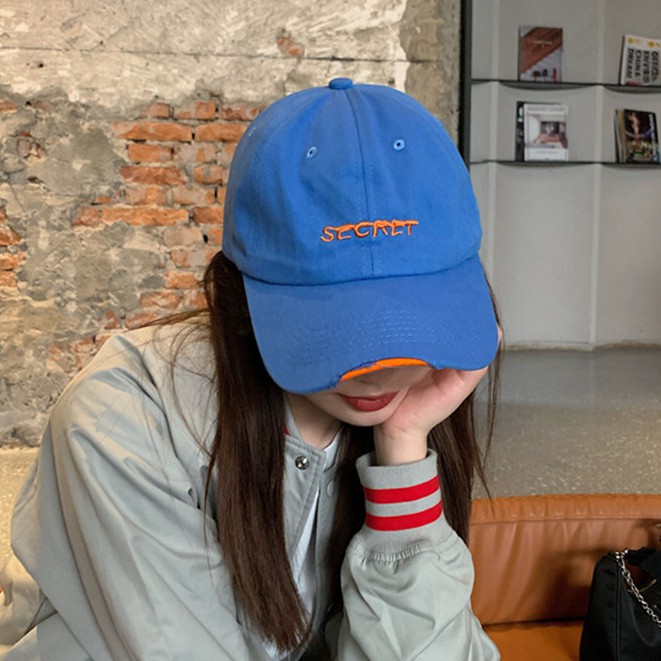 Mũ Lưỡi Trai Mềm Phối Rách In Chữ Phong Cách Retro Đường Phố Cá Tính Cho Nam Nữ