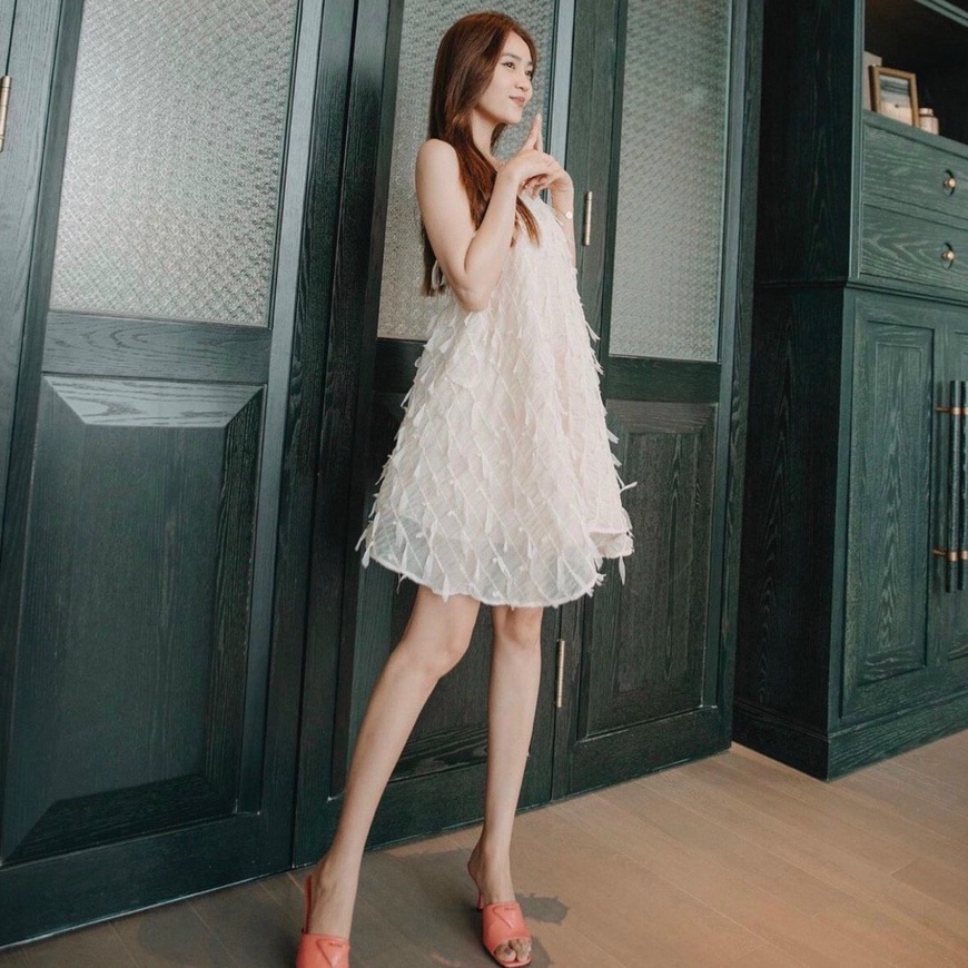[Ảnh thật] Đầm xòe cổ yếm hở lưng voan lông vũ cực sexy