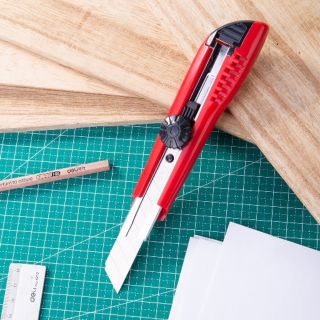 Dao rọc giấy đại deli wd10040
