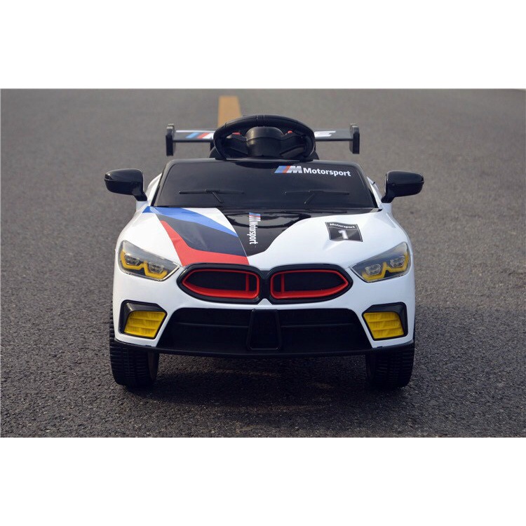 Ô tô điện trẻ em oto điện cho bé BMW cao cấp tự lái và điều khiển từ xa cho bé từ 1 tuổi đến 3 tuổi