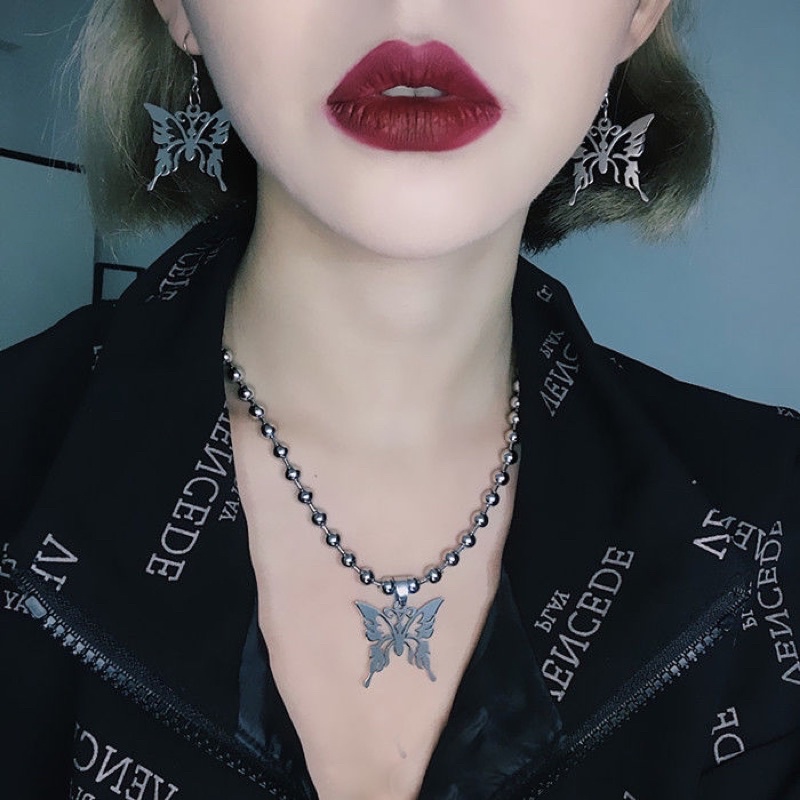 Khuyên tai tròn hình mặt bướm thời trang Unisex phong cách Gothic thép titan không gỉ