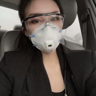 kính chắn bụi bảo vệ mắt