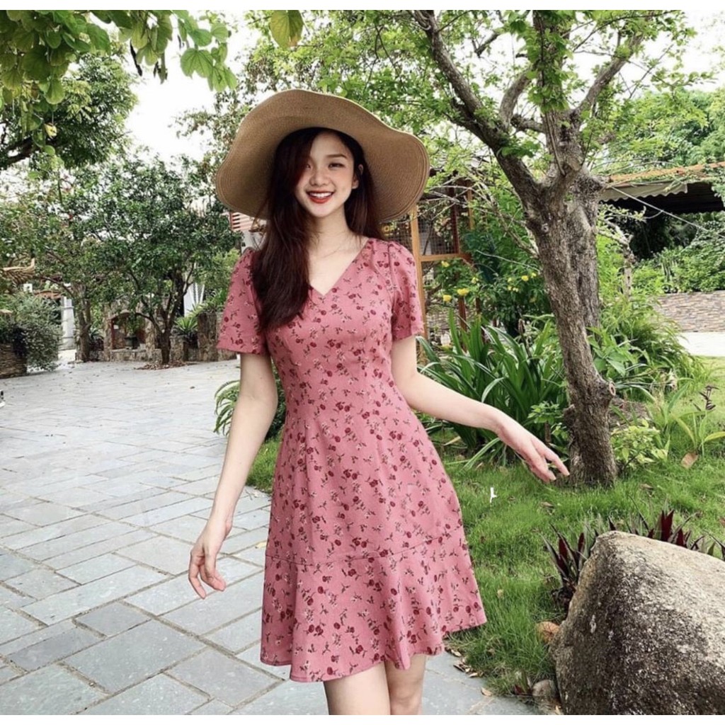 [Mã WASTMAY giảm 15% tối đa 30K đơn 150K] BÁN SỈ VÁY HOA ĐŨI TẰM CỔ V ĐUÔI CÁ 2 MÀU CHO NỮ | BigBuy360 - bigbuy360.vn