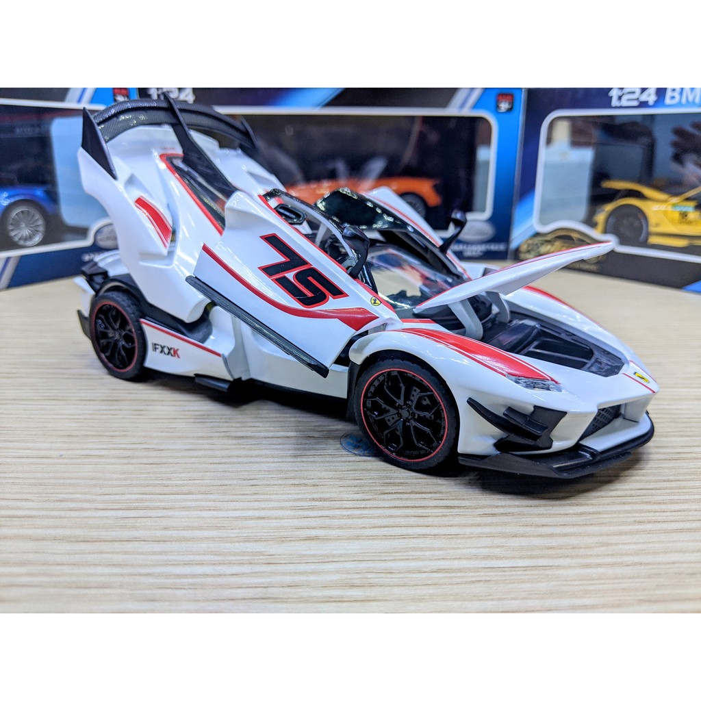 Xe mô hình Ferrari LaFerrari FXXK Tỉ lệ 1:24