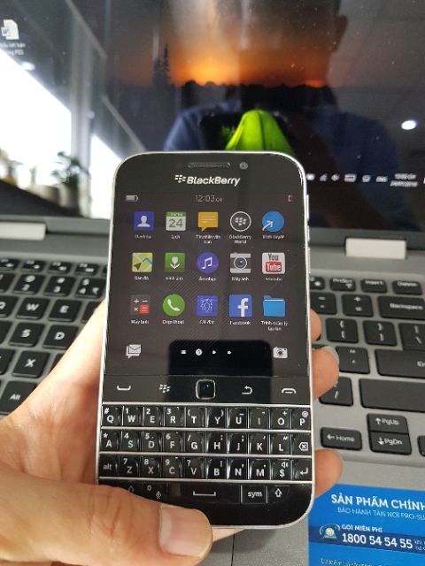 Điện thoại di động Blackberry classic chính hãng