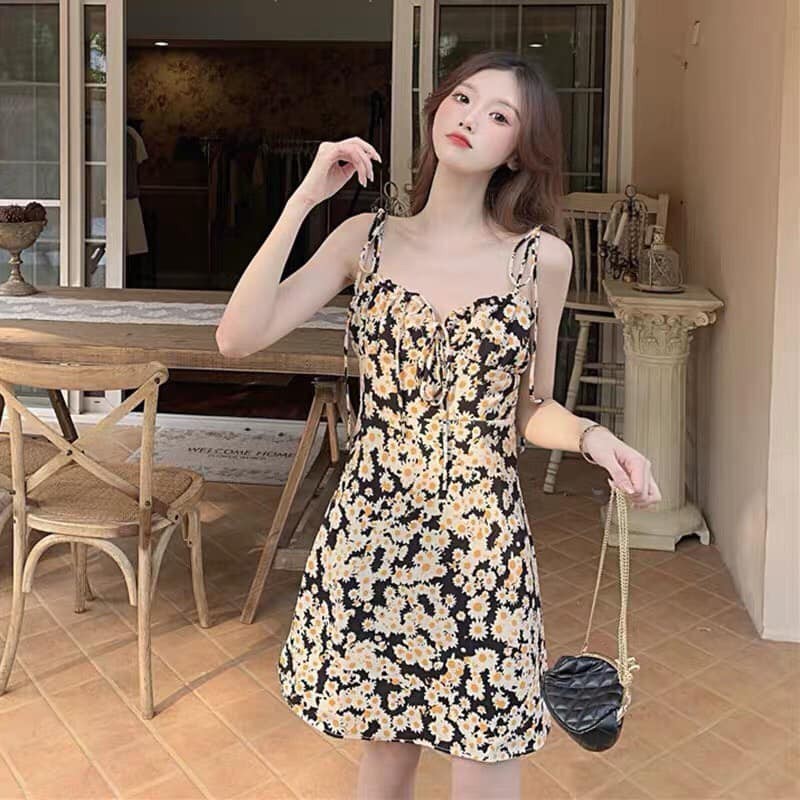 Set yếm 2 món hoa cúc xếp ly ngực. Áo cotton lụa 4c váy yếm đũi lụa. | BigBuy360 - bigbuy360.vn