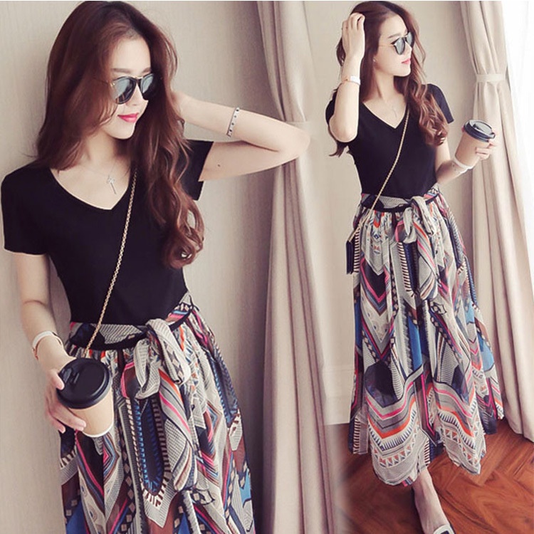 Đầm Hoa Ngắn Tay Cổ Chữ V Thời Trang Nữ Tính