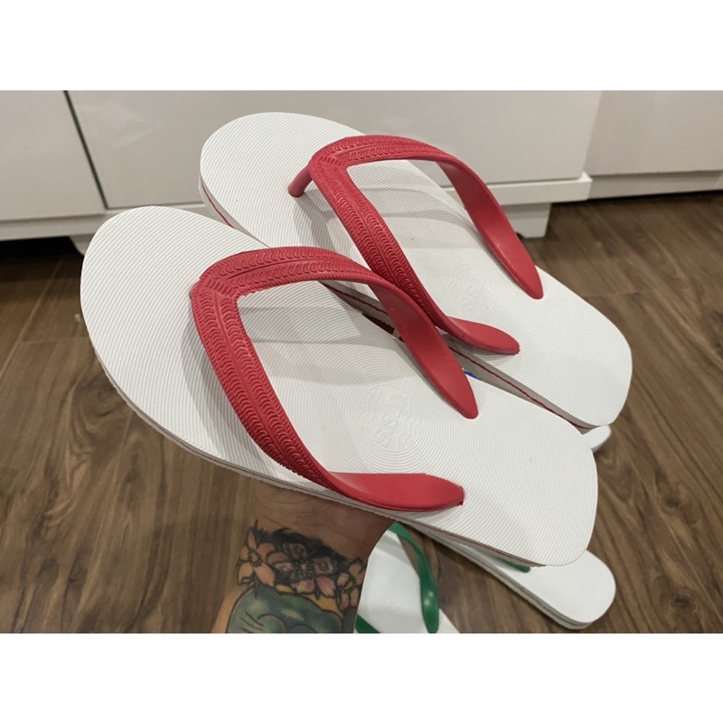 Dép lào Thái trắng quai màu, dép nhập khẩu trực tiếp làm bằng cao su non mang rất êm chân