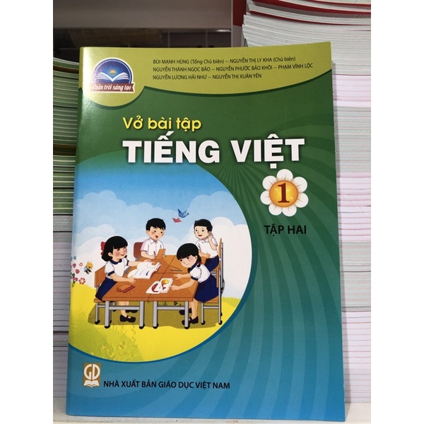 Vở bài tập tiếng Việt lớp 1 tập 2 + Bút chì 2b Thuộc bộ chân trời sáng tạo