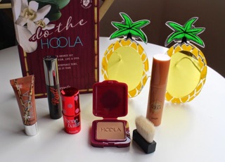 Set Do the Hoola Benefit