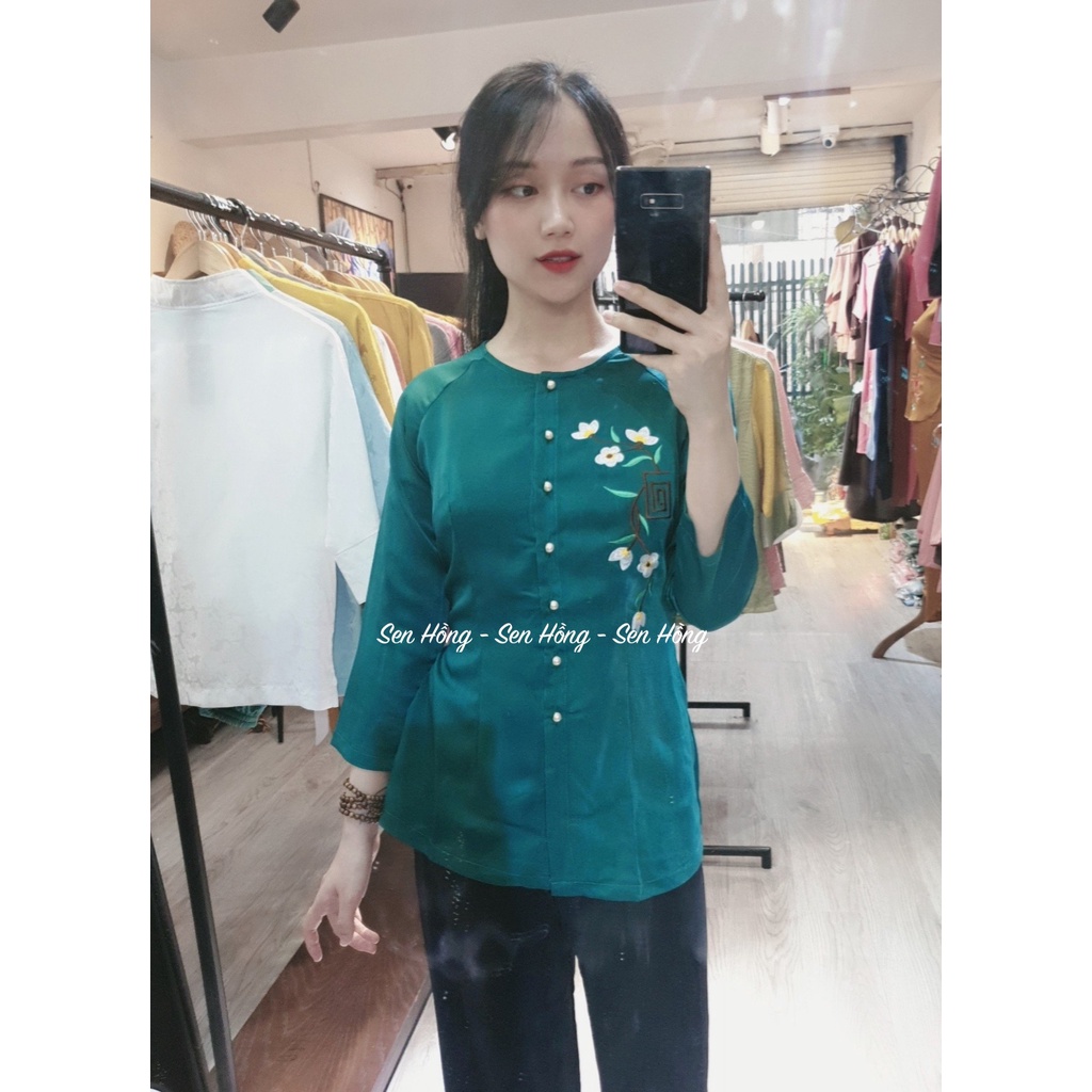 Bộ đồ đi lễ xinh xắn _ Sẵn Hàng_ Đồ lụa tằm ý thêu hoa màu xanh lá đậm